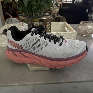 Hoka One One Clifton 6 Nimbus Cloud/ Lantana Women's Size 8